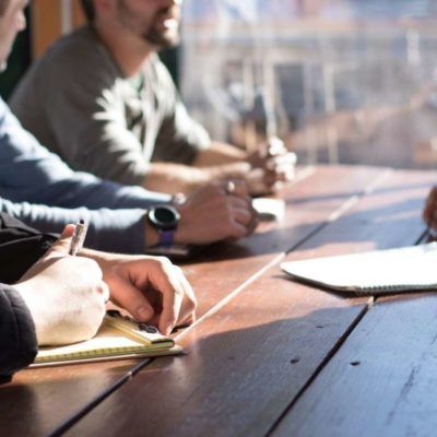 Com adaptar la gestió laboral de l’entitat als canvis d’activitat durant l’estiu