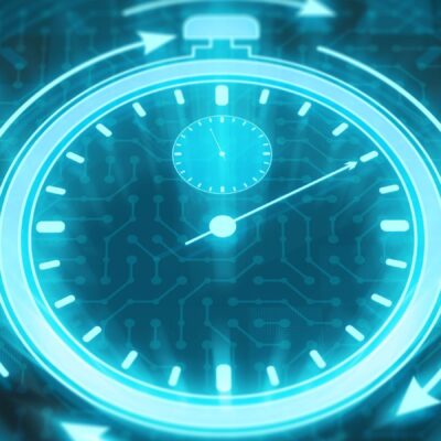 Nou registre horari digital obligatori: com afecta les entitats i com adaptar-s’hi amb CREA ERP